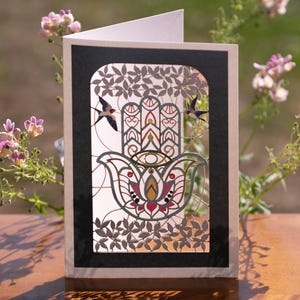 Cartão Mão de Fátima - Cartão em branco - Cartão espiritual, Cartão de Buda, cartão floral - Cartões para ela - Cartão cortado a laser - Fabricado no Reino Unido - PM448