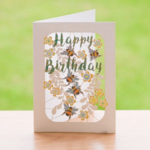 Carte de joyeux anniversaire abeille - carte découpée au laser - carte de joyeux anniversaire, carte d'anniversaire abeille, cartes pour elle, cartes pour lui, fabriquée au Royaume-Uni /BE002