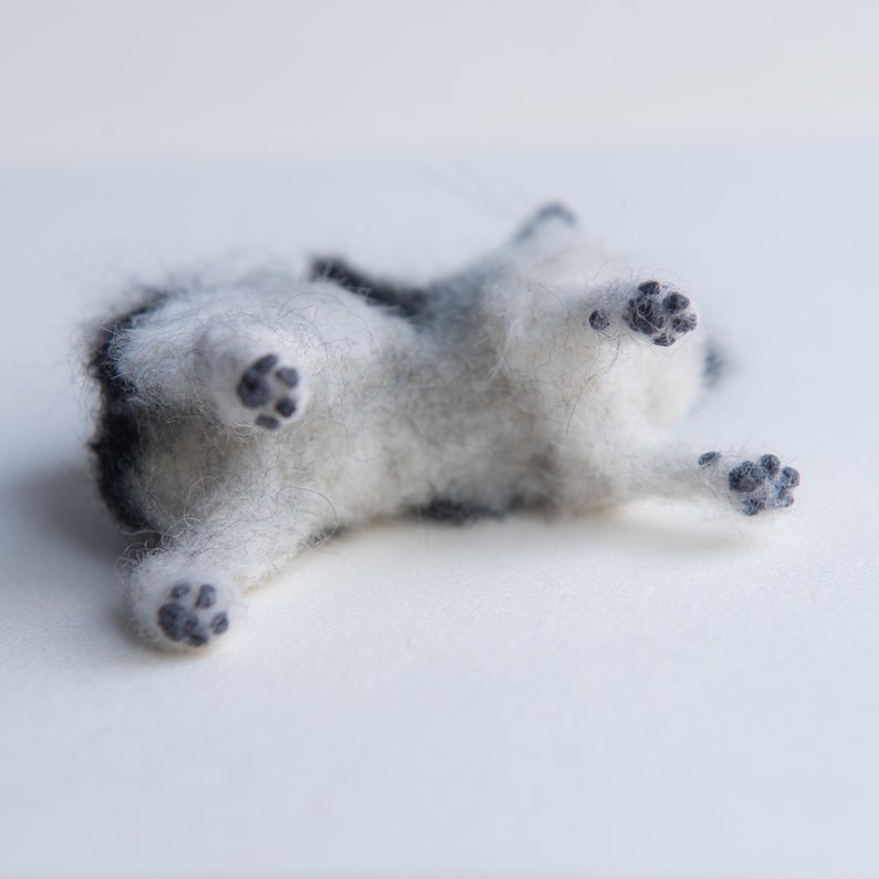 Custom Pet Ornament/ Personalised Miniature Pet Portrait / Made to Order Posable Needle Felted Dog Sculpture/ Papillon Dog / Cute Little Dog image 6