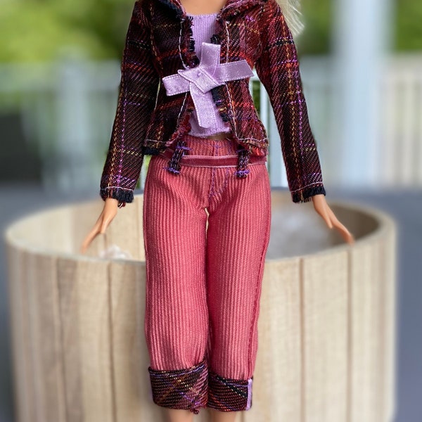 Barbie Fashion Fever Outfit; fits Regular and Petite Barbie