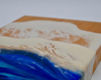 Arte de olas con resina: doble ola sobre madera de pino