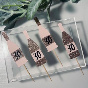 Handgemachte Rosè Flasche Cupcake Toppers: Glitzer Weinflasche Dekor