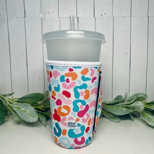 Cheetah Drink Sleeve With Handle, coffee cup sleeve, cup sleeve, iced coffee drink sleeve, drink cozies, Cheetah Print, Leopard Print,Medium