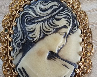 Vintage Cameo pendant  Vintage Jewelry Vintage pendant  Gift for her