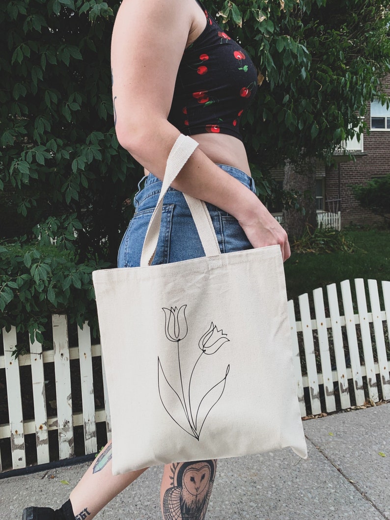 Cute Tote Bag | Aesthetic Tote Bag | Floral Tote | Gifts For Her | Christmas Gift Ideas | Flower Tote Bag | Canvas Tote Bag | Gift Ideas 