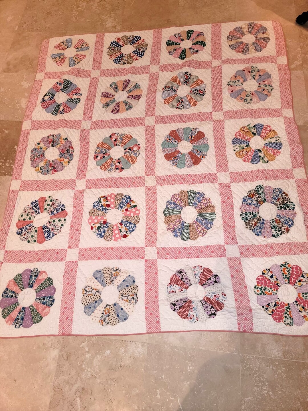 Quilt Pattern Rounded Antique Hand Sewn Rounded Dresden Blade Quilt Pattern . Early 1900's ...