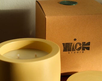 Warm Musk Candle | Sand Jesmonite | Tobacco, Oak & Vanilla | 100% Natural Soy Wax Scented Candle | Vegan | Cruelty-Free | Sustainable | UK