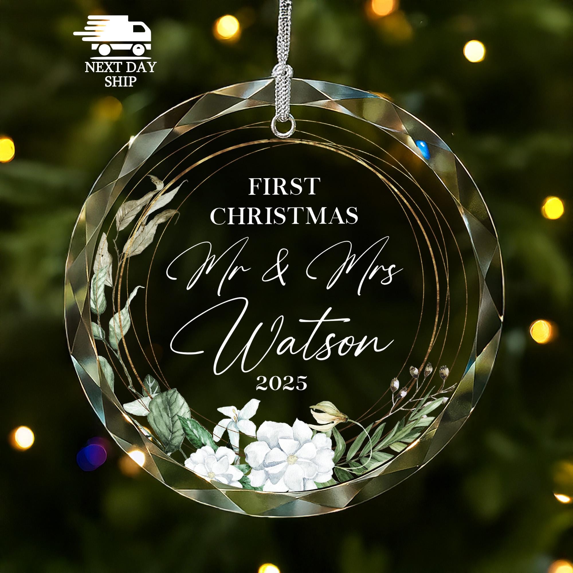 Personalized First Christmas Married Name Ornament 2025, Custom Mr Mrs Keepsake, Elegant Floral Wedding Ornament, Couples Holiday Decoration