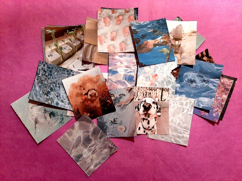 Może przedstawiać: Kolekcja kolorowych kwadrat&oacute;w papieru z r&oacute;żnymi obrazkami, w tym krową, psem, klawiaturą i wodą. Kwadraty są ułożone w losowym wzorze na r&oacute;żowym tle.