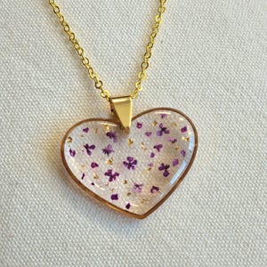 Heart pendant necklace, wild flower necklace, real pressed flower, resin necklace