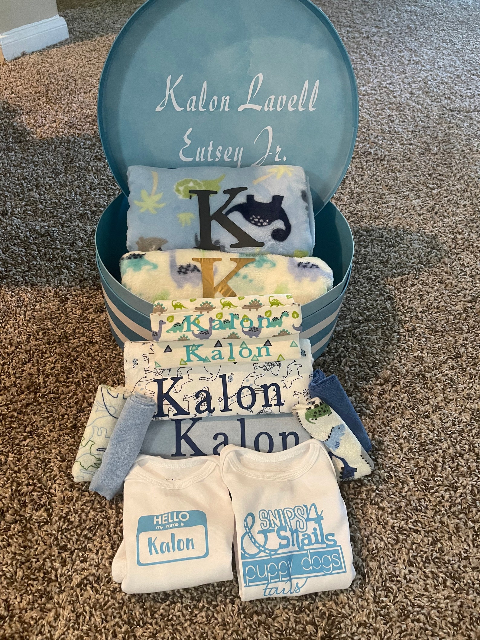 Baby shower gift box Etsy