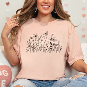 Minimalist T-Shirts, Gifts for Women, Flowers Crewneck Sweatshirt, Aesthetic Tees, Floral Shirts for Women, Wild Flowers Graphic Tees