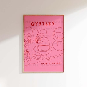 Może przedstawiać: R&oacute;żowy plakat z czerwonym rysunkiem linii ostryg na talerzu z cytrynami i widelcem. Tekst "OYSTERS" jest czerwony, a tekst "BUCK A SHUCK!" r&oacute;wnież jest czerwony.