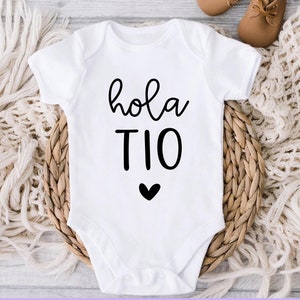 Hola Tio SVG, Hola Tio PNG, faire-part de grossesse pour oncle, bébé espagnol révéler Svg, faire-part de bébé oncle espagnol pour body Svg