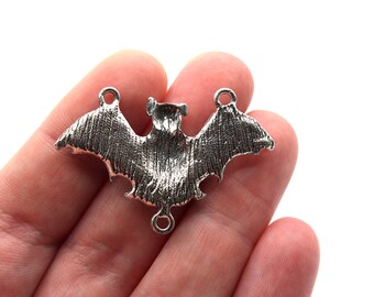 25 Ciondoli A Forma Di Pipistrello In Metallo - Argento Antico E Bronzo - 1,9x1,6 Cm - Per Bigiotteria Fai Da Te, Collane, Bracciali, Halloween