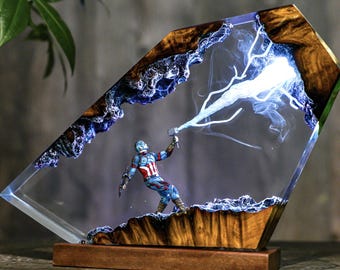 Käpt´n Schild Epoxy Lampe ver 2, Handgemachtes Käpt´n Harz Licht, Superhero Dekor, Coole Schreibtischlampe, Vatertag für Ihn