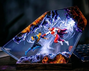 Invincible Mark Grayson Omni-Man Resin Lamp, Superhero Night Light, Comic Epoxy Lamp, Handmade Father Son Diorama, Invincible Gift For dad