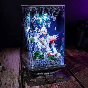 Diorama G.undam Night Lamp, BROKEN G.und.am in Deep Ocean Night light, resin diorama personalized night light Room decor lamp Gifts for him