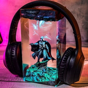 Darth Va.der diorama lamp, Custom S.tar Wars Epoxy Night Light Planet Wars lamp resin lamp, resin wood lamp Planet Wars gift