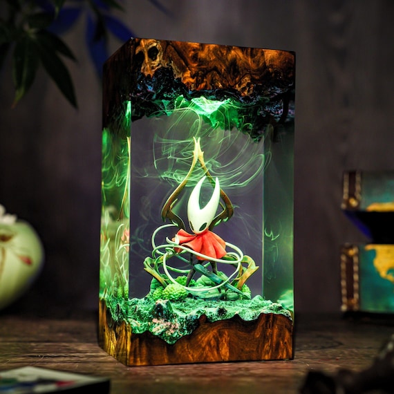 Hornet Silksong Resin Lamp, Handmade Epoxy Diorama, Hornet Hollow