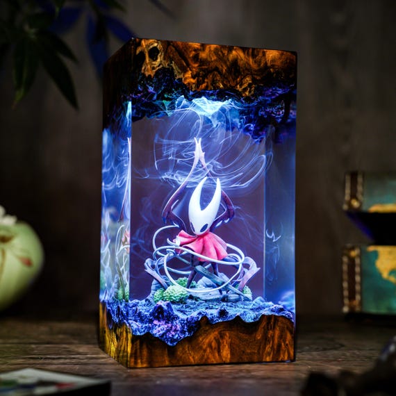 Hornet Silksong Resin Lamp, Handmade Epoxy Diorama, Hornet Hollow