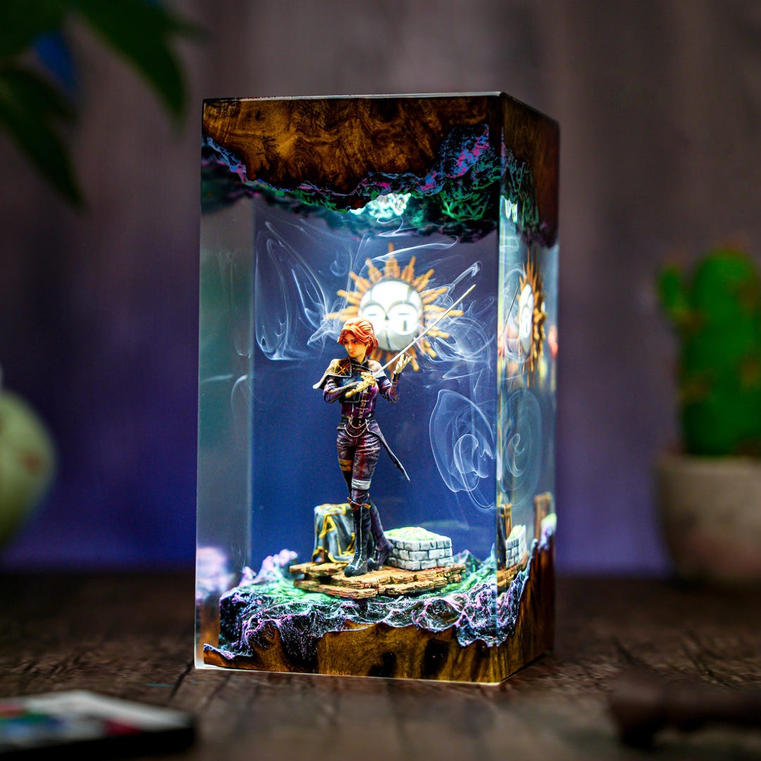 【SIN GARAGE】おしゃれボトルライト LEJAYCASSISハンドメイド Diorama Mael.le Expedition 33 Night Lamp, Handmade Resin & Wood