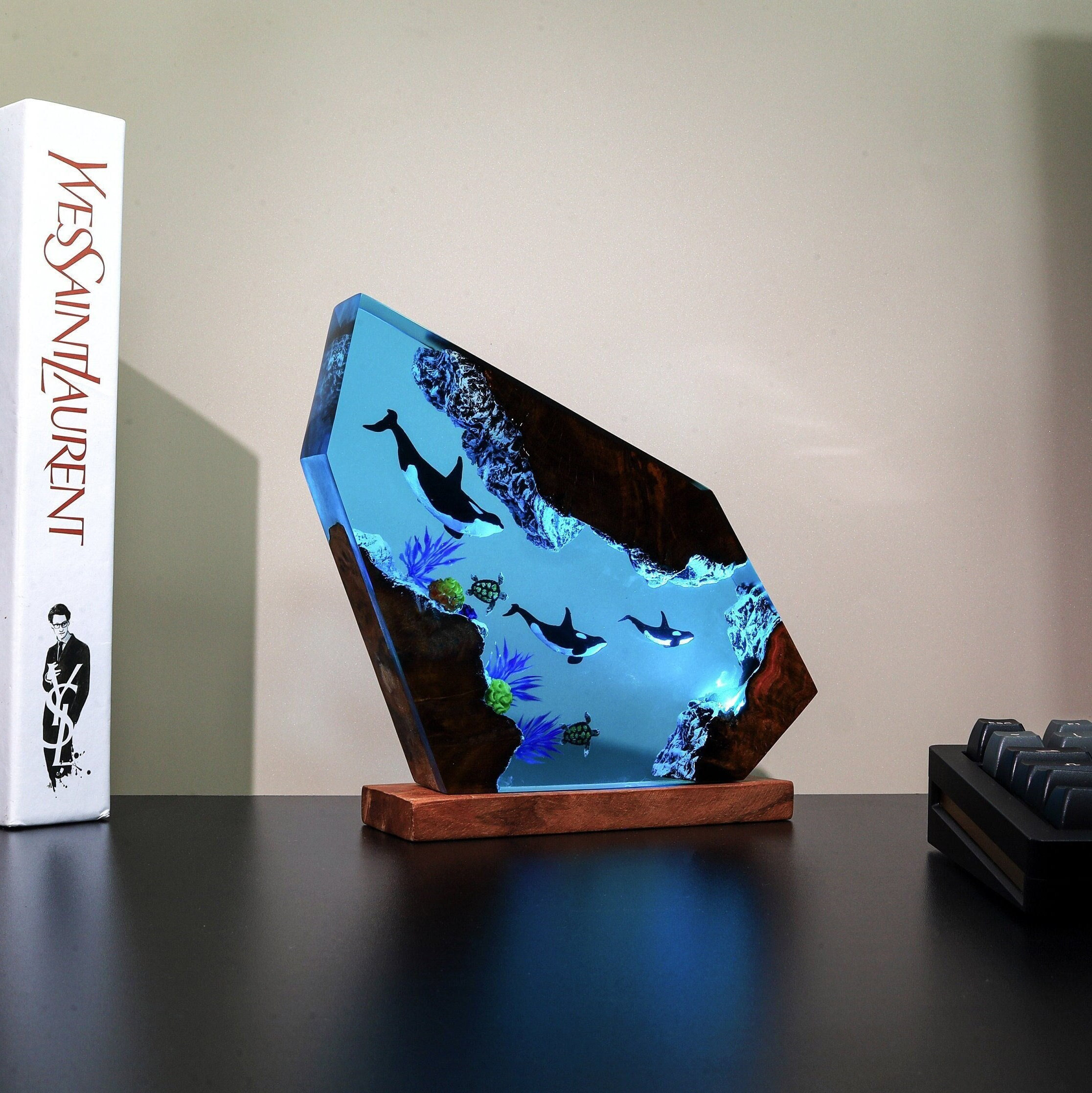 ORCA KILLER WHALE Epoxy Lamp, Scuba Diver Epoxy Resin Table Lamp