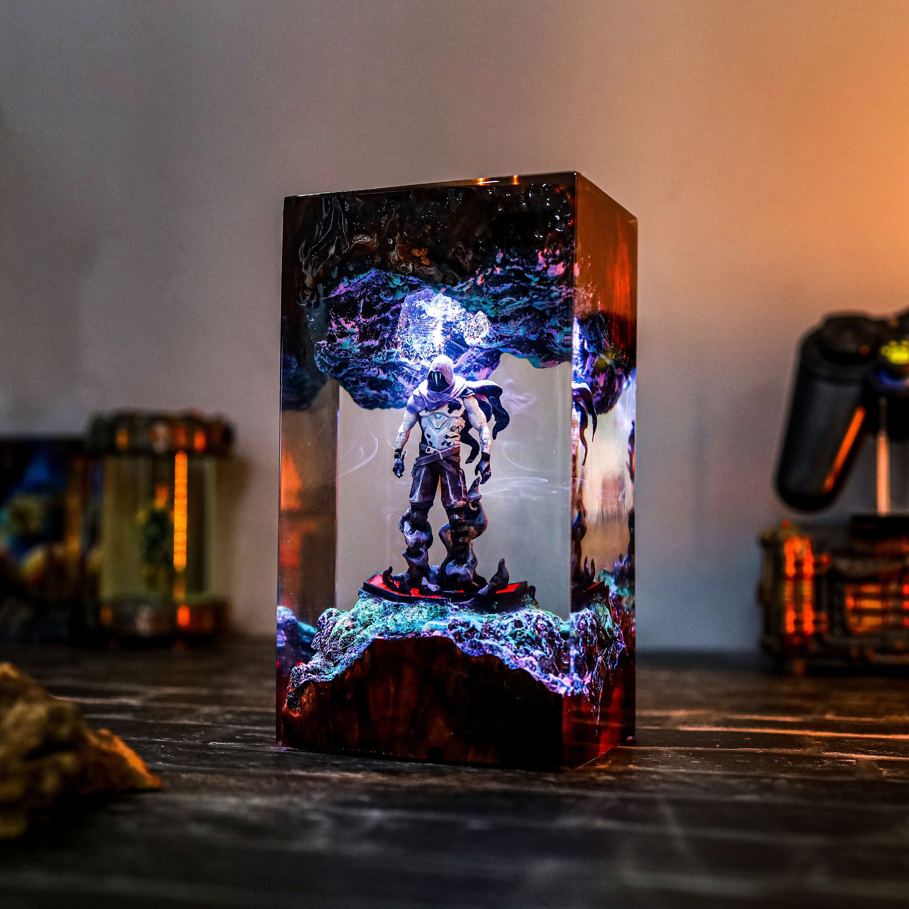 「DENSUN from 人化イルミネーション 1st ソロEP」GLOWORM Custom Valorent Epoxy Lamp, Video Game Agent Figurines Night Light