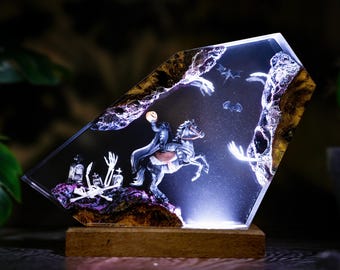 Headless Horseman Epoxy Lamp, Halloween Night Light, Spooky Resin Lamp Gift, Gothic Horror Decor, Haunted Rider Table Lamp, Fall Decor