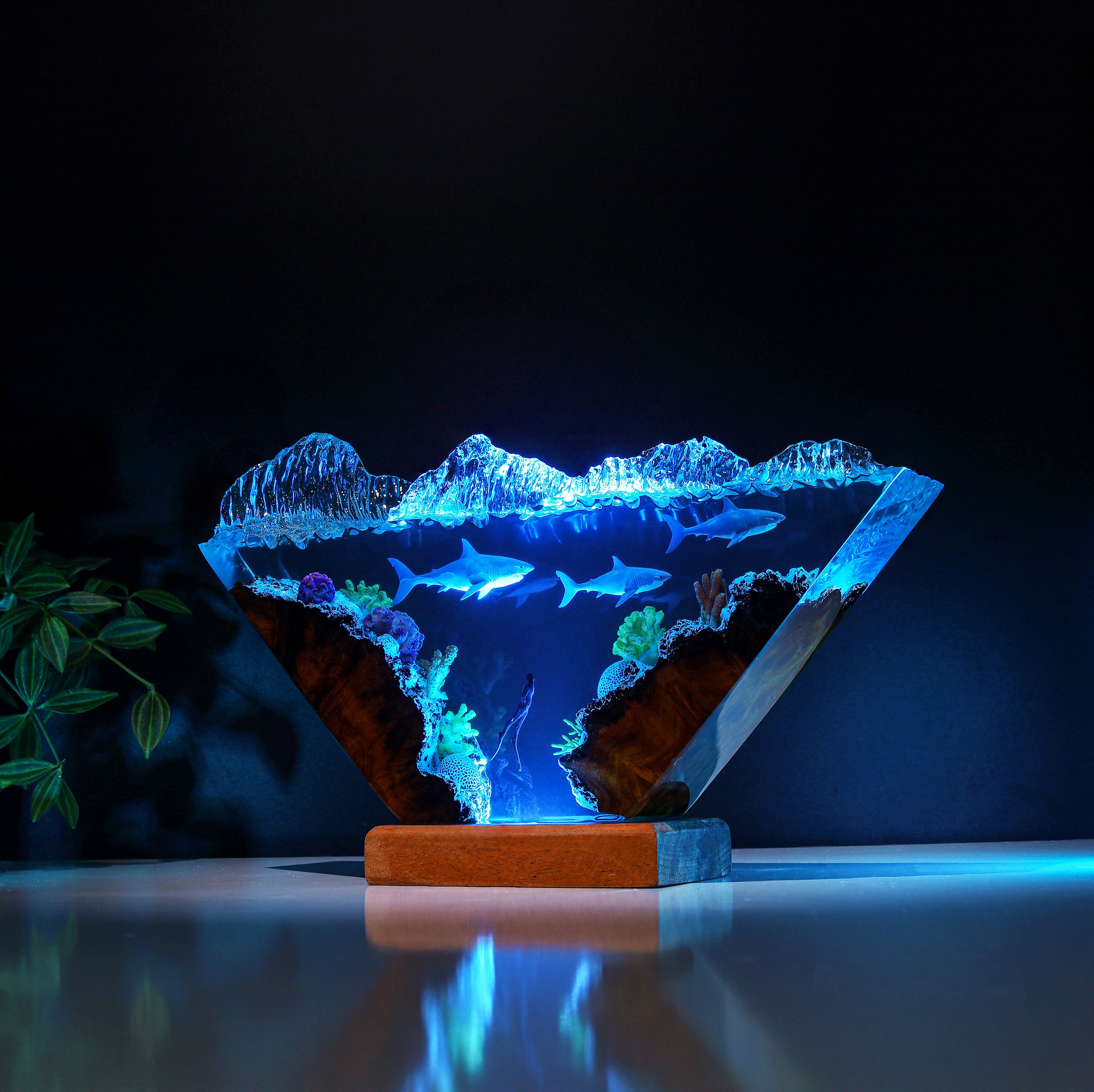 Great WHITE SHARK and Divers Night Lights, Manta Rays Epoxy Lamp