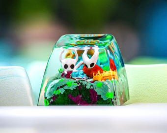 Custom Silksong artisan keycap for mechanical keyboard Hornet keycap custom gaming keyboard Ho.ll.ow k.nig.ht figure Gaming keycap