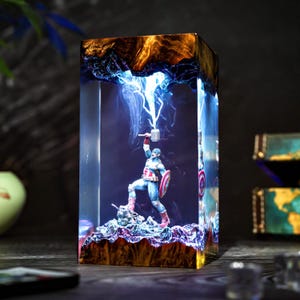 Super Soldier Shield Epoxy Lamp, Handmade Captain Resin Light, Patriotic Superhero Decor, Cool Desk Lamp, Valentine Gift for Him