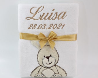 BotoBaby - Babydecke mt Namen und Geburtsdatum bestickt - 75x100 cm - personalisiert GESCHENK Taufe - 802029 - Weiß - Hase