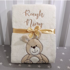 BotoBaby Babydecke mt Namen und Geburtsdatum bestickt 75x100 cm personalisiert GESCHENK Taufe 802034 BEIGE HASE Bild 1