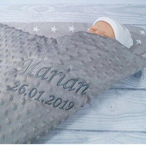 Zweilagige Babydecke mit Namen Baumwolle Grau Sternen 75 x 100 cm DECKE Geschenk Geburt Taufe personalisiert 900106 zdjęcie 9