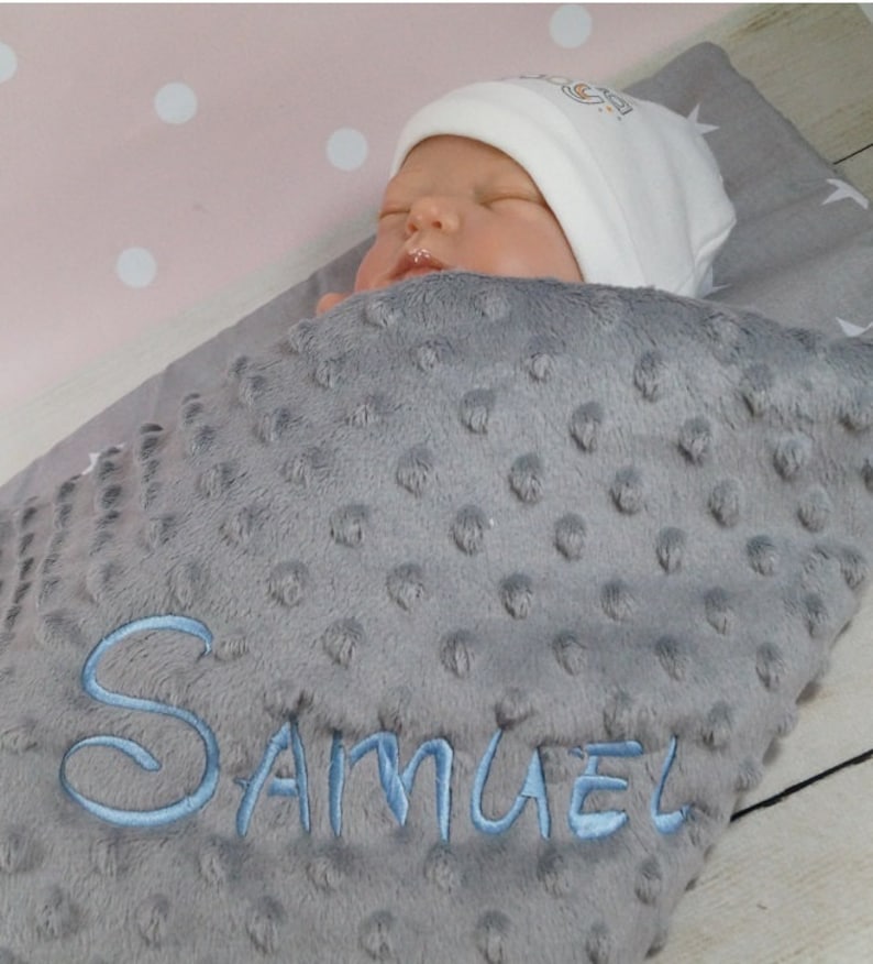 Zweilagige Babydecke mit Namen Baumwolle Grau Sternen 75 x 100 cm DECKE Geschenk Geburt Taufe personalisiert 900106 zdjęcie 8