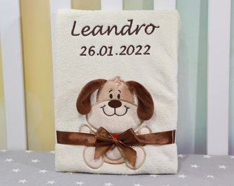 BotoBaby - Couverture bébé avec nom et date de naissance brodés - 75 x 100 cm - CADEAU personnalisé Baptême - 802006 - BEIGE - CHIEN