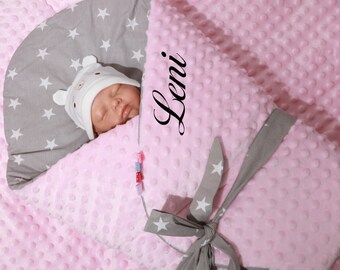 Manta de bebé de dos capas con nombre y fecha Bordada - Minky Croissant - relleno de algodón 75 x 75 cm - Rosa - Estrellas ( 889121 )