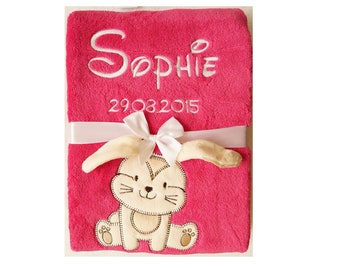 BotoBaby - Babydecke mt Namen und Geburtsdatum bestickt - 75x100 cm - personalisiert GESCHENK Taufe - 802010 - Pink - Hase