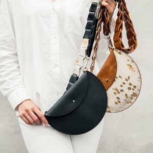 Schicke und personalisierte Halbmond-Ledertasche - minimalistisches Design (Handtasche, Einkaufstasche, Damentasche)