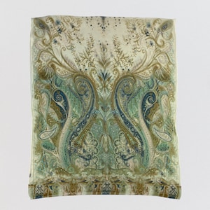 Vintage Paisley Silk Scarf, Vintage Silk Neck Scarf, Vintage 80s Silk Muffler, Vintage Classic Silky Scarf, Vintage Shawl, Neck Scarf