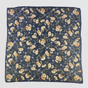 Vintage Elle Silk Scarf, Classic 90s Floral Scarf, Square Scarf, Women Carre Scarf, Neckerchief, Neck Scarf, Body Wrap, Floral Silk Scarf