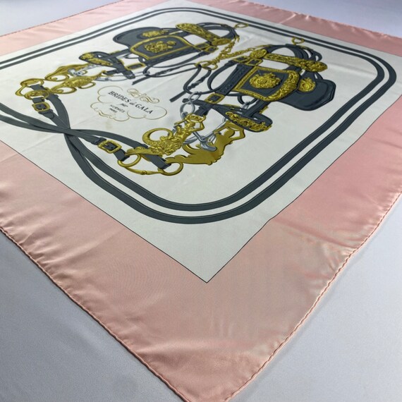 HERMÈS ブライド・ド・ガラ シルクスカーフ カレ 90 《ブリッド・ドゥ