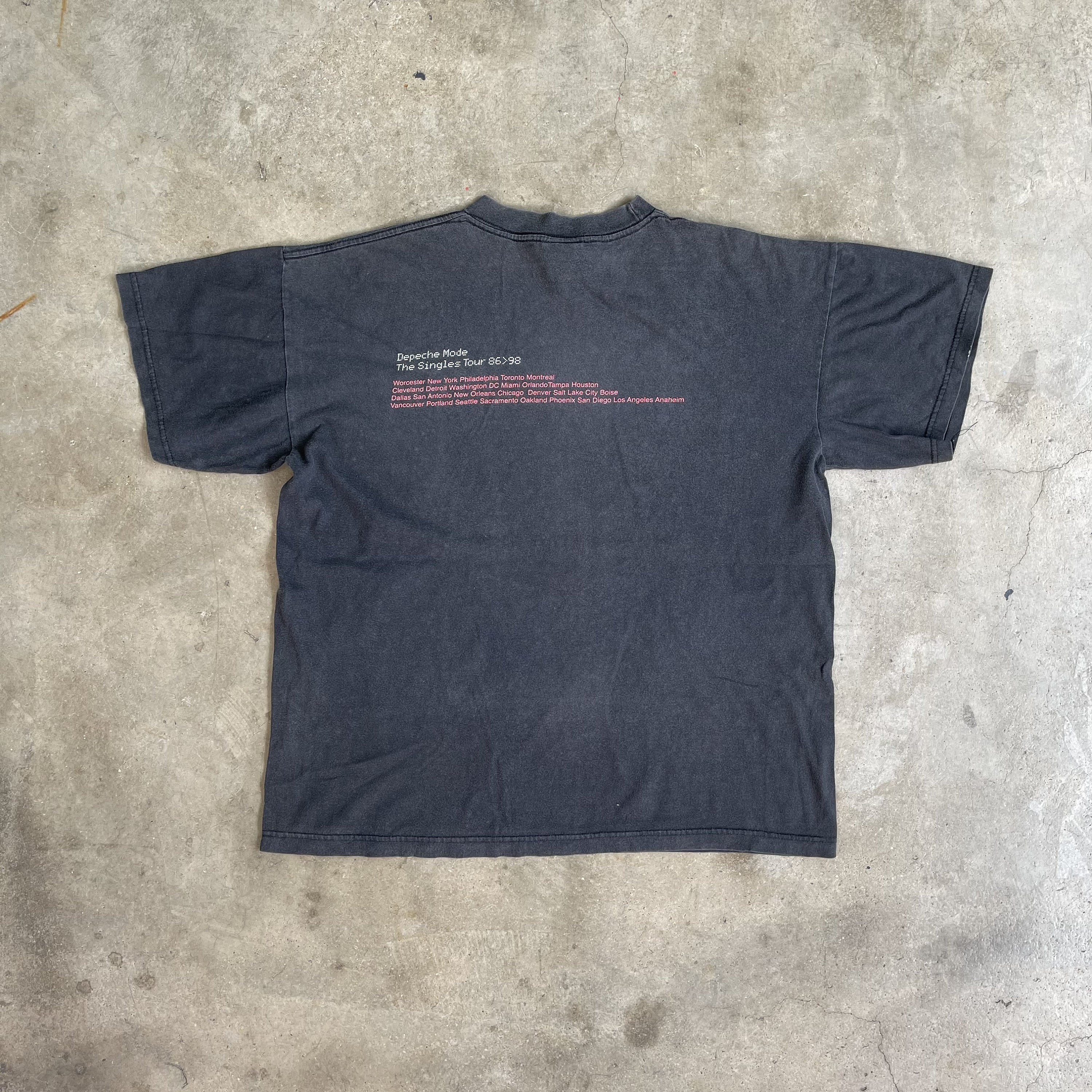 Vintage 90s Depeche Mode T-shirt Depeche Mode Concert the