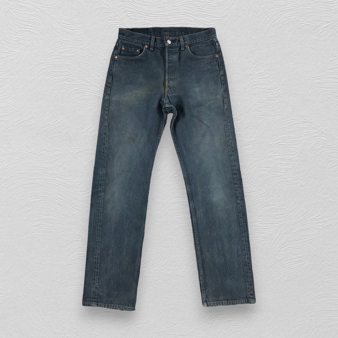 Size 29x31 Vintage Levi's 501 Faded Blue Jeans Light Wash