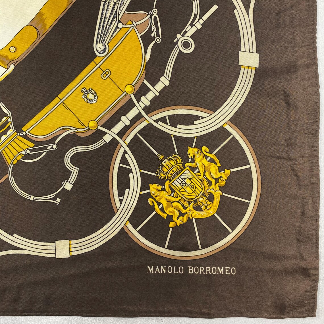 Vintage Manolo Borromeo Silk Scarf Brown Equestrian Horse Carriage Sleigh Design 31x31 Square Head Neck Wrap Preppy Accessory Old Money, photo 2 sur 5