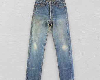 Vintage 90s Levis 501 Jeans Levi's Medium Blue Wash Jeans Levis High Waist Jeans Dirty Wash Denim Size 30x31