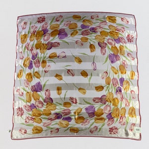 Vintage Silk Scarf, Classic Floral Scarf, Square Scarf, Women Accessories Carre Scarf, Neckerchief, Neck Scarf, Body Wrap, Floral Silk Scarf