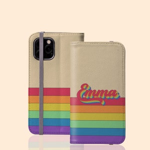 Benutzerdefinierte Retro Name LGBTQ Pride Flagge Flip Folio Hülle, Monogramm Brieftasche für iPhone 15 Pro Max, 14, 13 Mini, 12 Galaxy S24 Plus S23 Ultra S22