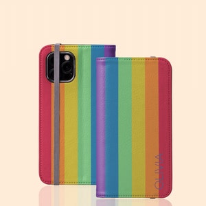 Kundenspezifische LGBTQ Pride Regenbogen Flip Folio Hülle Personalisierte Monogramm Brieftasche für iPhone 15 Pro Max, 14, 13 Mini, 12 Galaxy S24 Plus S23 Ultra S22